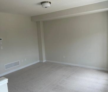 Condo Townhouse For Lease | X9248855 - Photo 4