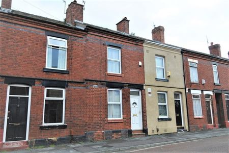2 Bedroom Terraced Available Arranging tenancy - Photo 4