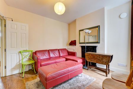 6 bedroom house to rent - Photo 2