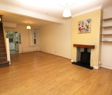 3 bedroom terraced house to rent - Photo 6