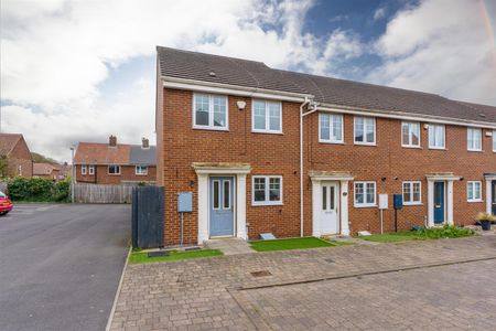 3 bed end of terrace house to rent in Neston Court, Newcastle Upon Tyne, NE3 - Photo 2