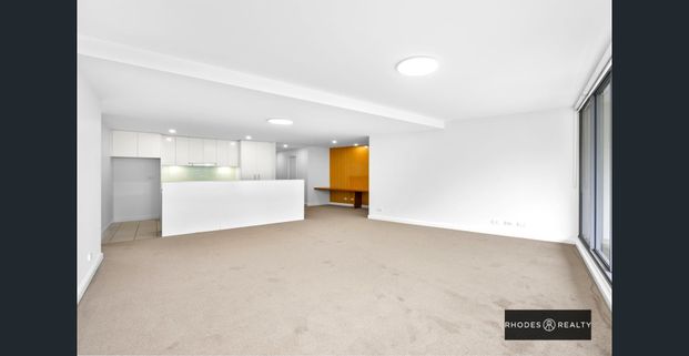 Super spacious, north facing apartment in the heart of Rhodes - Photo 1