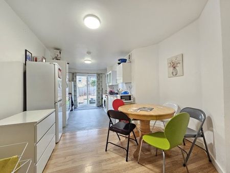 Nelgarde Road, London SE6 - Photo 3