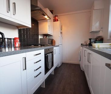2 bedroom maisonette - Photo 4
