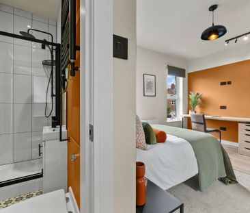 5* studio-style room for flexible stay. Room 1 - Photo 1