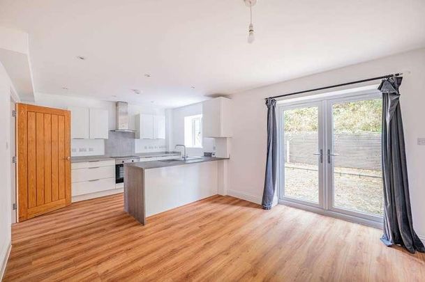 Uphill Drive, Larkhall, BA1 - Photo 1