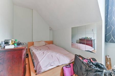 3 bedroom flat to rent - Photo 3