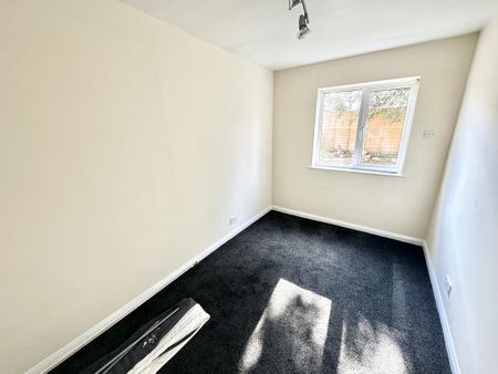 3 bedroom terraced house to rent - Photo 2