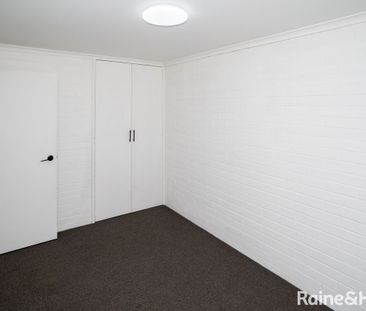 COSY UPSTAIRS LIVING - Photo 2