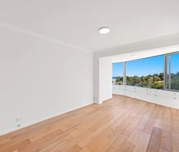PRIME COASTAL LIVING OPPOSITE CLOVELLY BEACH - Photo 1