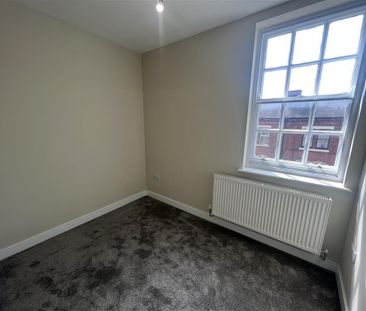 NewStreet, BURTON-ON-TRENT - Photo 3