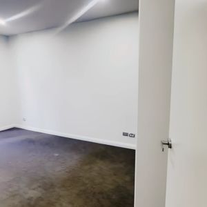 126 Banks Ave, Sydney - Photo 3