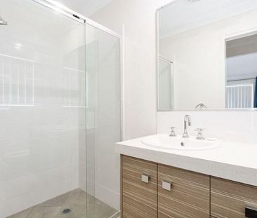 4 Bedroom Home Located in Lampada Estate - Photo 3