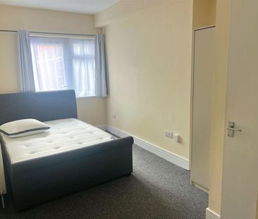 House share to rent - Photo 4