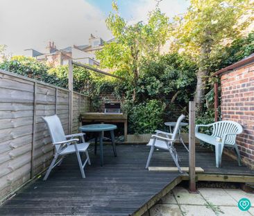 4 bedroom terraced house to rent - Photo 6