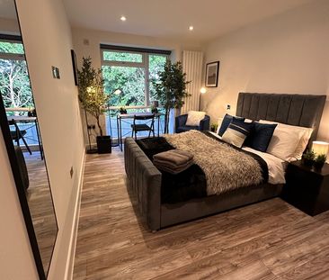 4 Bed Semi-Detached House, Runnelfield, HA1 - Photo 6