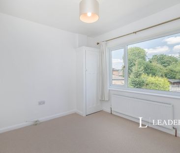 4 bedroom house to rent Sandlands Road, Walton on the Hill, KT20 - Photo 5