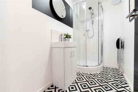 6 bedroom semi-detached house to rent - Photo 3