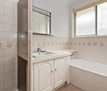 19 Karingal Drive, Frankston VIC 3199 - Photo 5