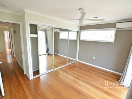 SPLIT LEVEL FAMILY HOME - Photo 4