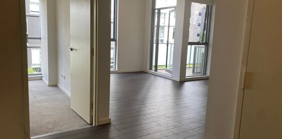 Modern two bedroom unit on 4th floor - Photo 2