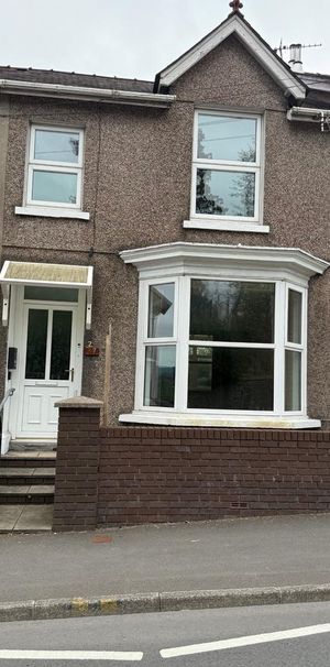 4 bedroom terraced house to rent - Photo 1