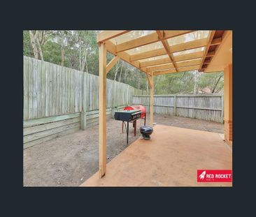 Modern 3-Bedroom Townhouse in Prime Location - Photo 2