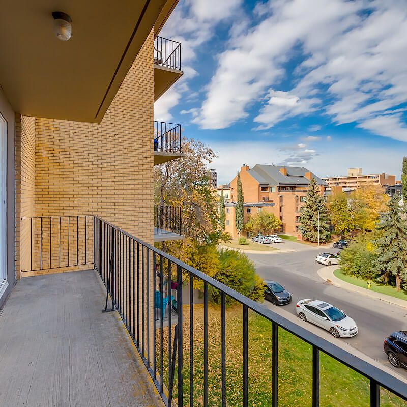 1015 Cameron Ave SW, Calgary - Photo 1