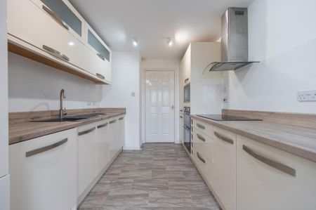 2 bedroom apartment to rent - Photo 4