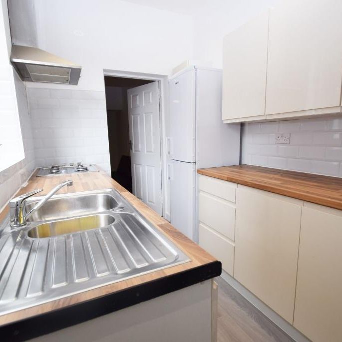 2 bedroom house share to rent - Photo 1
