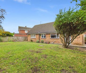 3 bedroom detached bungalow to rent - Photo 3