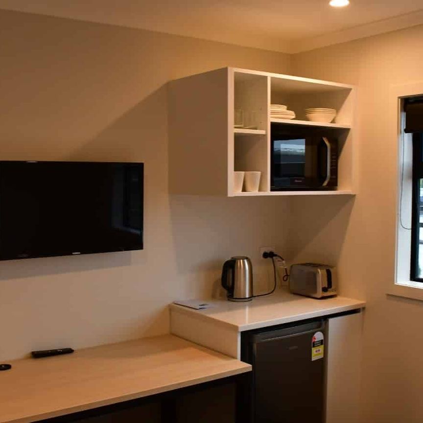 Fully Furnished Studio Room - Photo 1