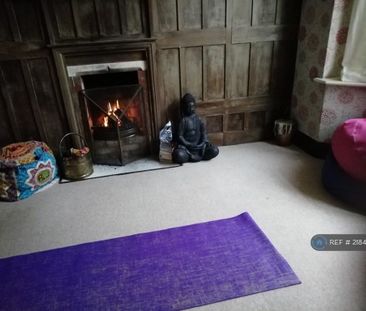 1 bedroom in a house share to rent - Photo 1