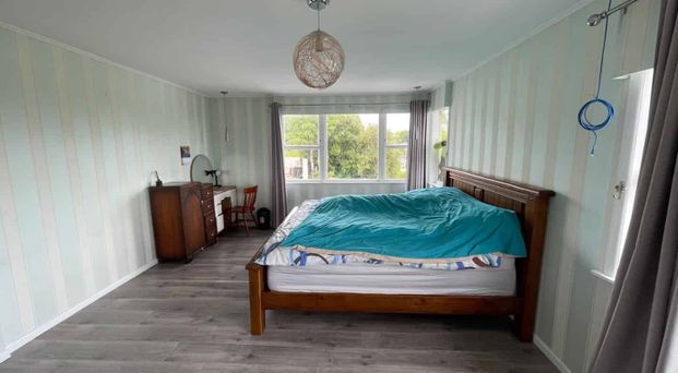 NEW WINDSOR, 4 BEDROOMS - Photo 1