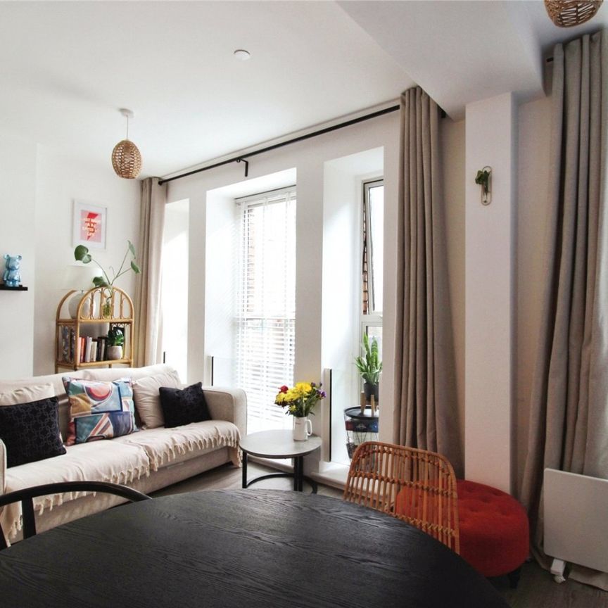 Alliance House, - Photo 1