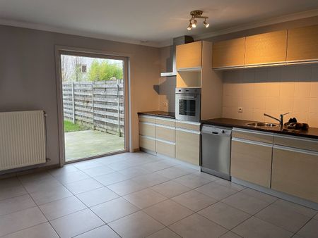 EENGEZINSWONING + tuin - Photo 2