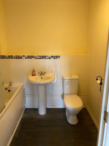 2 bedroom apartment to rent - Photo 3