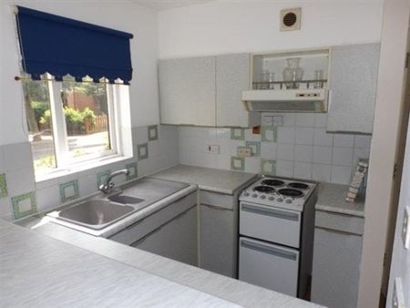 Bernards Close, Hainault, IG6, Property for rent - Photo 3