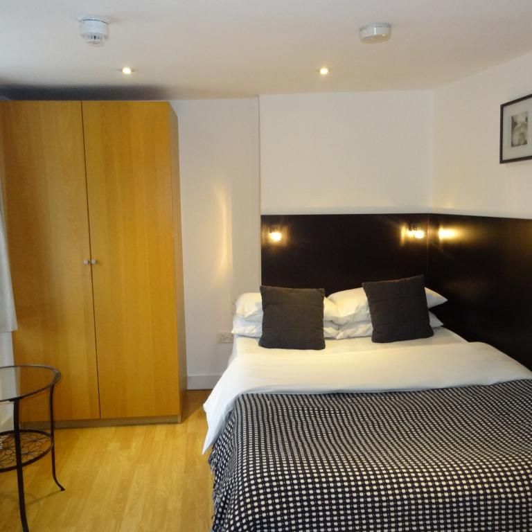 Flat 28 Cartwright Gardens, Bloomsbury WC1H 9EH - Photo 1