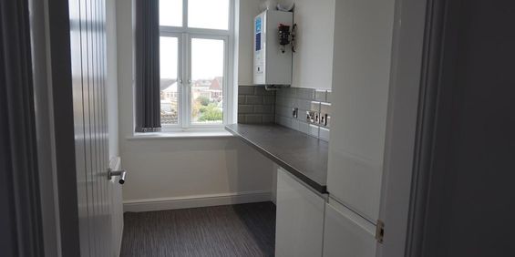 2 bedroom flat to rent - Photo 3