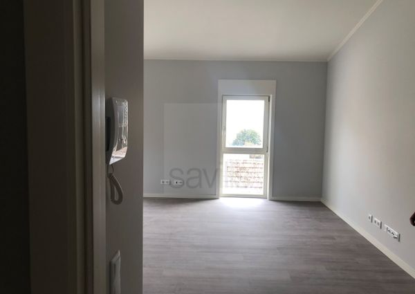 Apartamento T1 novo para arrendar na Rua Montebelo na Foz Velha - Porto