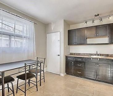 For Lease - 167 Septonne Avenue Unit# Main Fl, Newmarket, Ontario - Photo 2