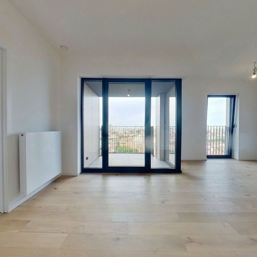 Flat for rent - Photo 1