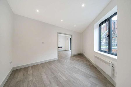 Norbury Crescent, London, SW16 - Photo 2