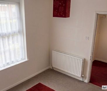 3 bed Terraced in Blanchland Road , Morden, SM4 5ND - Photo 4