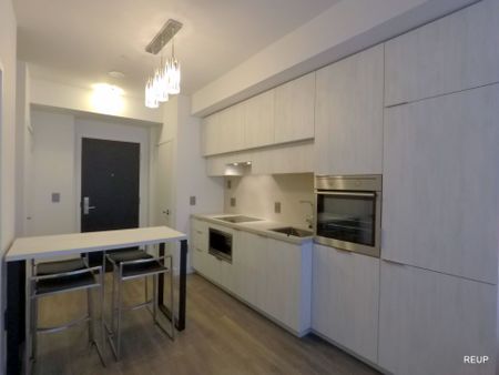 For Lease - 8 Eglinton Avenue Unit# 2402, Toronto, Ontario - Photo 2