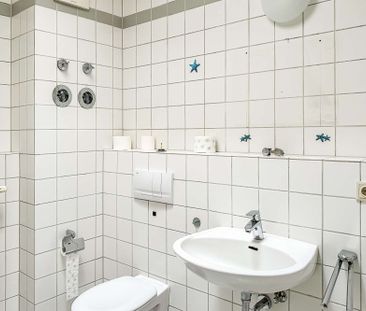 Charmante Dachgeschosswohnung mit Süd-West Terrasse in ruhiger Lage! - Photo 3