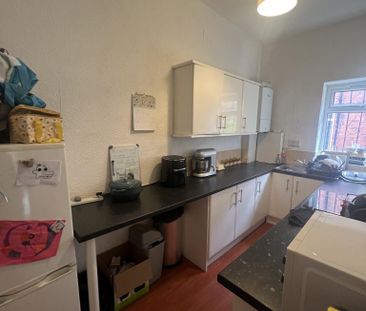 1 bedroom flat to rent - Photo 6