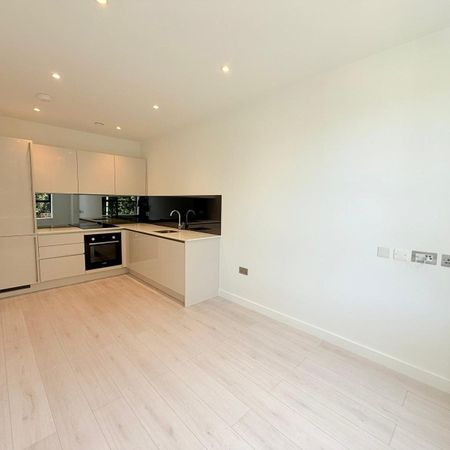Compass House, Camberley, Surrey, GU15 - Photo 3