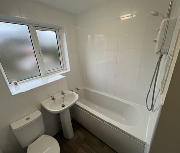 Challacombe, Furzton, Milton Keynes, MK4 - Photo 4